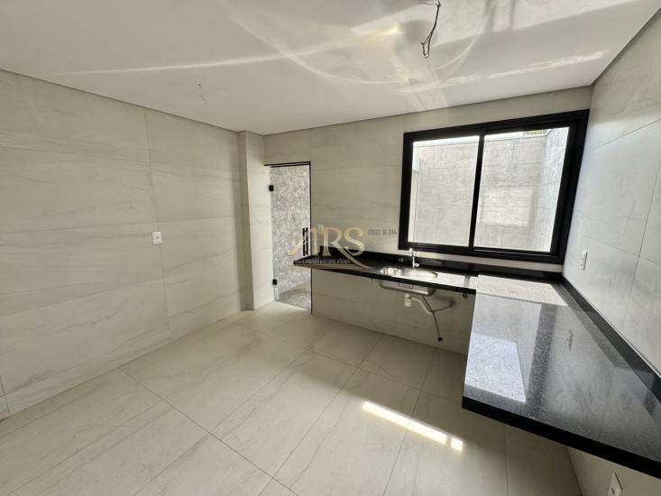 area-privativa-venda-guaruja-mansoes-betim-1080774